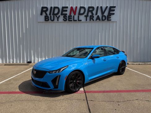 Used 2022 Cadillac CT5 V Blackwing w/ Carbon Fiber Package 2 RWD image 1