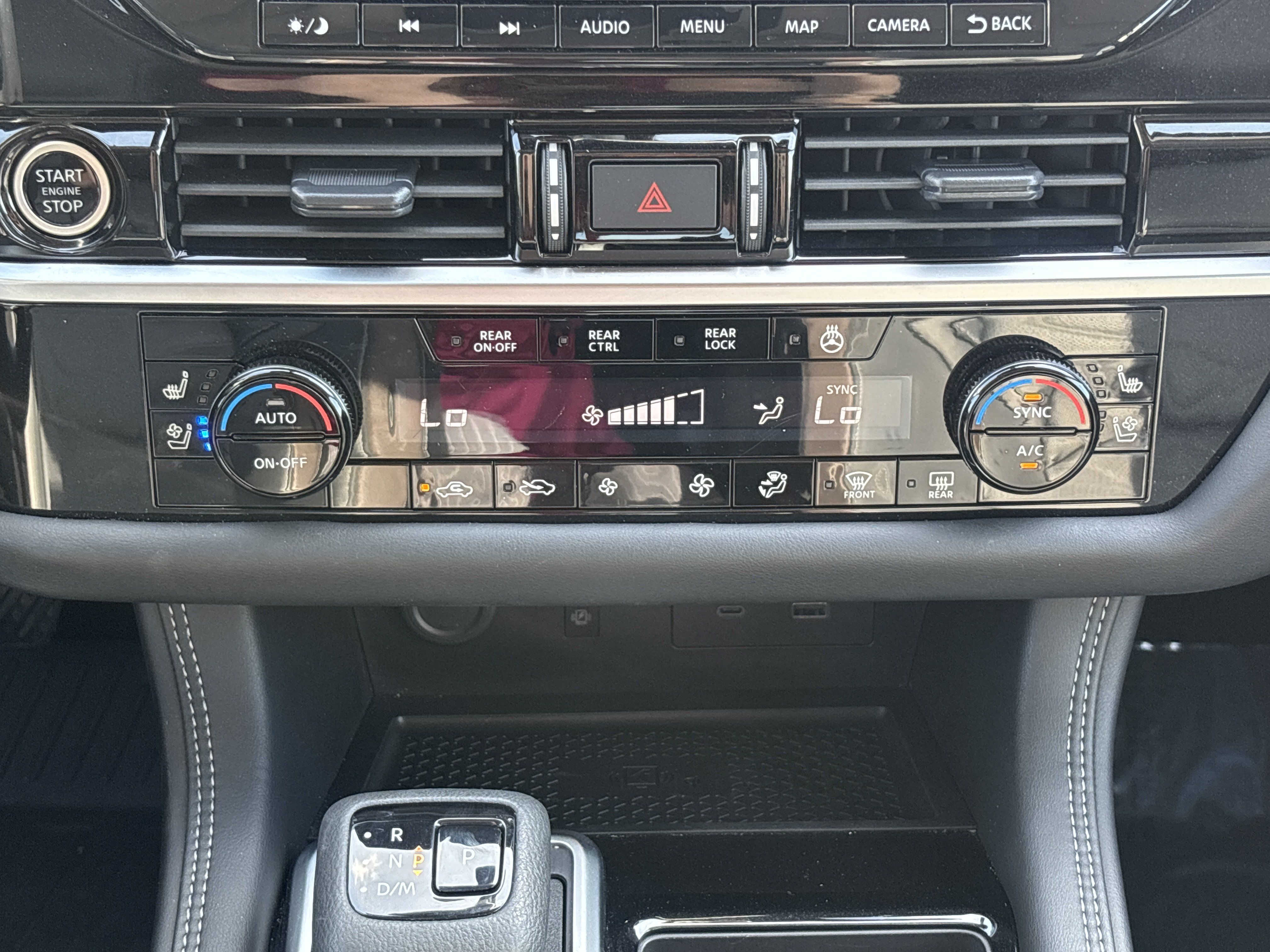 Used 2024 Nissan Pathfinder Platinum AWD/4WD image 12