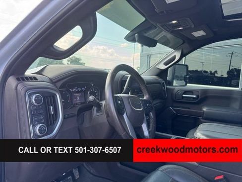 Used 2023 GMC Sierra 3500 Denali w/ Denali Ultimate Package AWD/4WD image 8