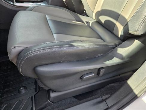 Used 2022 Subaru Ascent Onyx Edition image 10