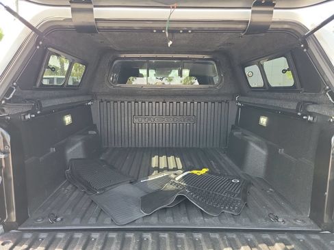 Used 2025 Toyota Tacoma SR5 AWD/4WD image 29