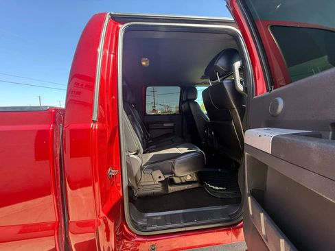 Used 2015 Ford F250 Lariat w/ Lariat Ultimate Package AWD/4WD image 10