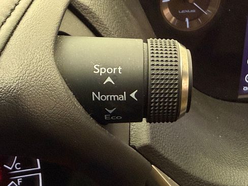 Used 2021 Lexus ES 300h w/ Premium Package FWD image 35