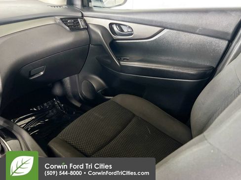 Used 2019 Nissan Rogue Sport S AWD/4WD image 25