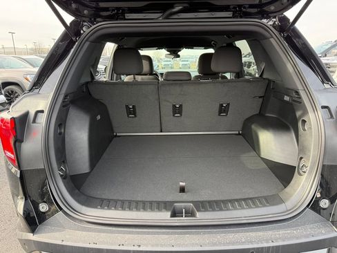 New 2026 GMC Terrain Elevation w/ Black Edition AWD/4WD image 33