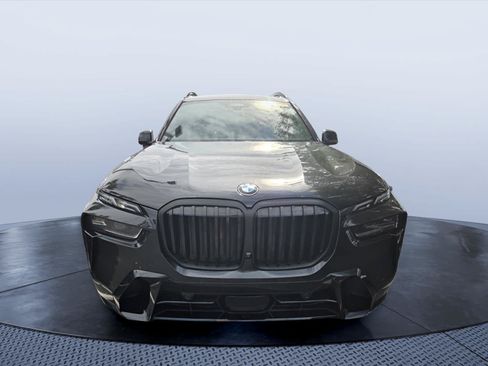 Used 2024 BMW X7 xDrive40i w/ M Sport Package AWD/4WD image 2