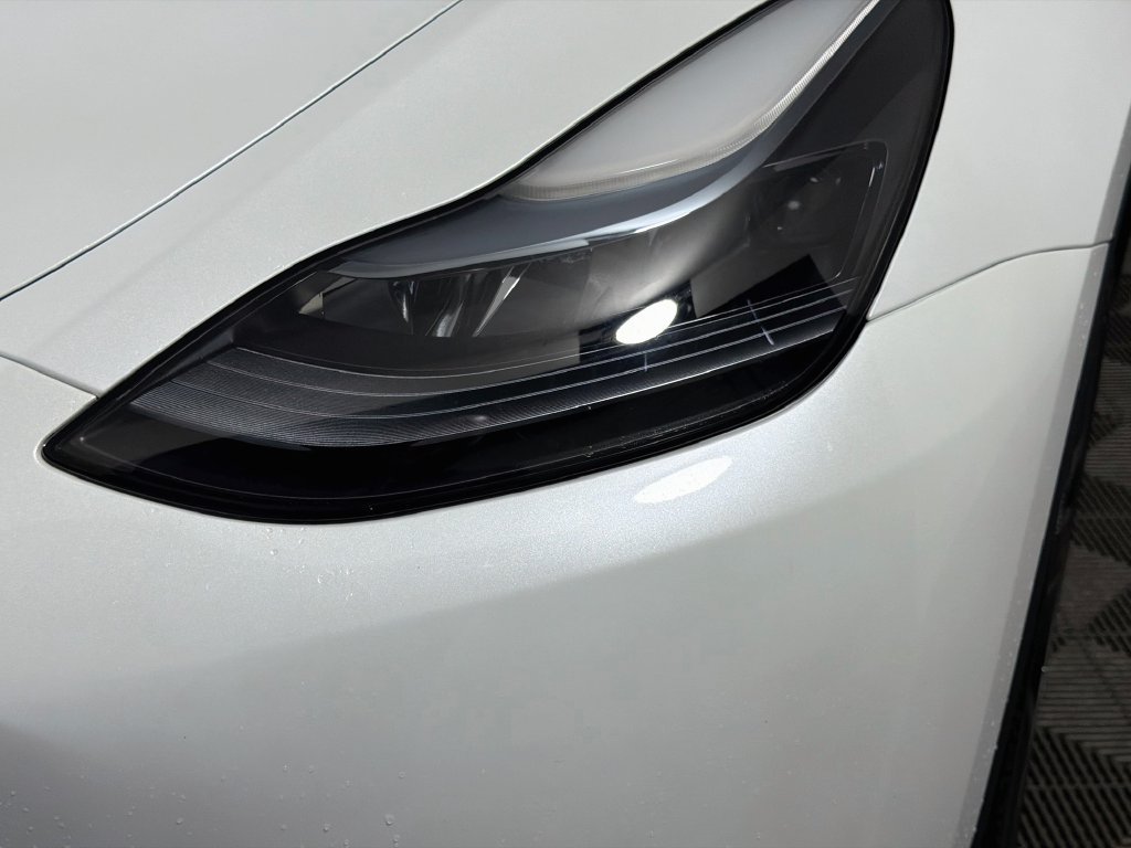 Used 2025 Tesla Model Y Long Range AWD/4WD image 9