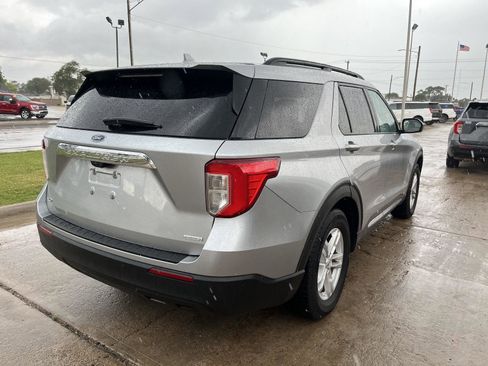 Used 2020 Ford Explorer XLT RWD image 6