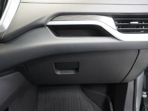 Used 2024 GMC Terrain SLE w/ Driver Convenience Package FWD image 38