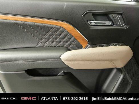 New 2026 GMC Canyon Denali image 6