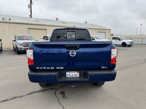 Used 2016 Nissan Titan SL image 9