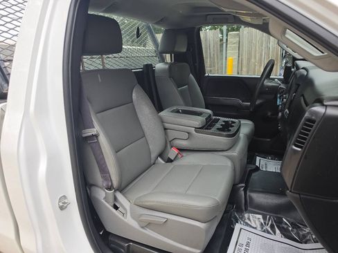 Used 2017 Chevrolet Silverado 2500 W/T RWD image 9