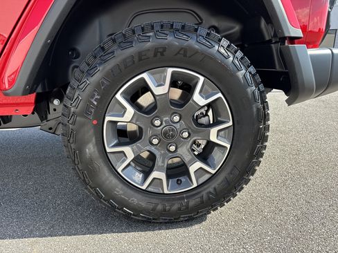 New 2026 Jeep Wrangler Unlimited Sahara w/ Safety Group AWD/4WD image 23