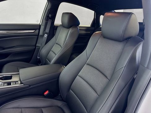 Used 2022 Honda Accord Sport image 32