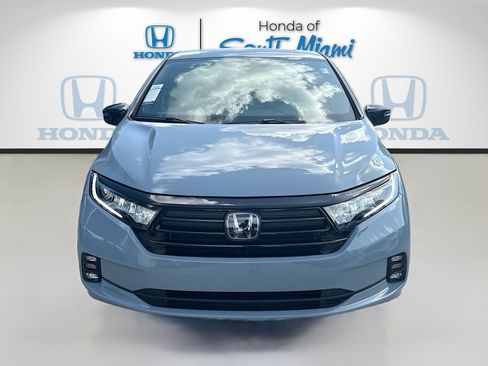 Certified 2023 Honda Odyssey Sport image 2