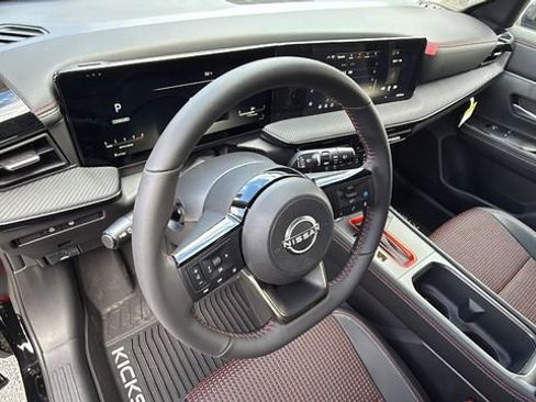 New 2026 Nissan Kicks SR w/ SR Premium Package AWD/4WD image 10