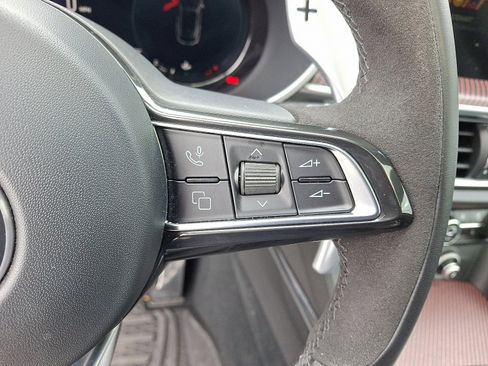 Used 2024 Alfa Romeo Stelvio Quadrifoglio image 22