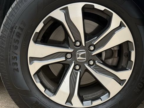 Used 2019 Honda CR-V LX image 9