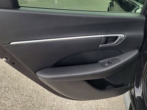 Used 2023 Hyundai Sonata SEL w/ Convenience Package FWD image 12