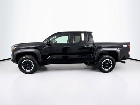 Used 2024 Toyota Tacoma TRD Off-Road AWD/4WD image 13