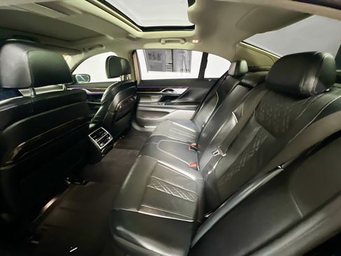 Used 2022 BMW 740i xDrive w/ Premium Package AWD/4WD image 28