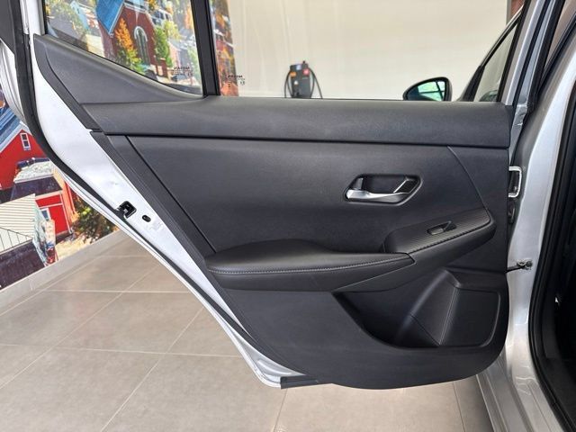 Used 2023 Nissan Sentra SV FWD image 33