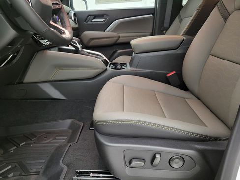 New 2026 Chevrolet Colorado ZR2 w/ Technology Package image 3