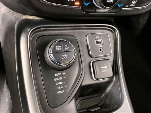 Used 2020 Jeep Compass Trailhawk AWD/4WD image 15