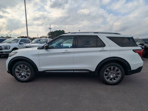 New 2026 Ford Explorer Platinum image 7