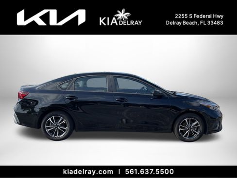 Certified 2024 Kia Forte LXS image 2