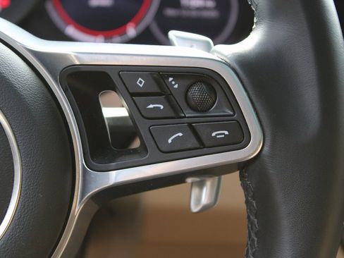 Used 2021 Porsche Cayenne image 15