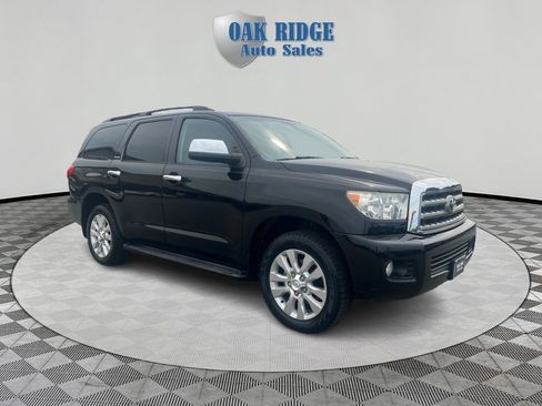 Used 2015 Toyota Sequoia Platinum AWD/4WD image 3
