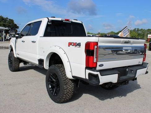 Used 2024 Ford F250 Platinum w/ FX4 Off-Road Package AWD/4WD image 8