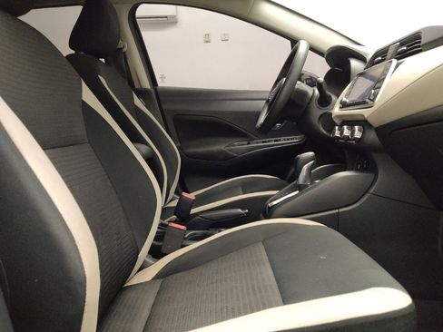 Used 2021 Nissan Versa SV image 21