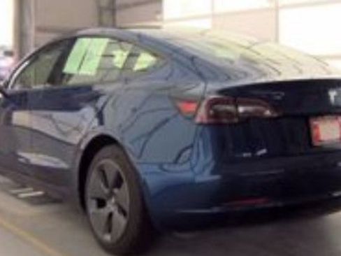 Used 2022 Tesla Model 3 Long Range AWD/4WD image 2