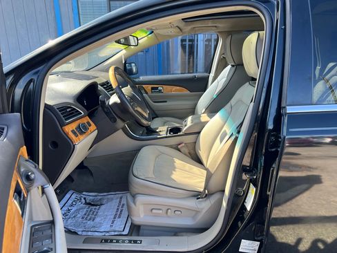 Used 2012 Lincoln MKX FWD image 9