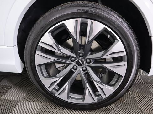 Used 2025 Audi Q8 Premium Plus w/ Premium Plus Package image 33