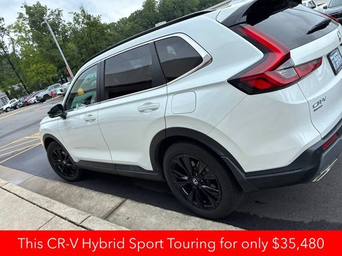 Used 2023 Honda CR-V Sport Touring image 5