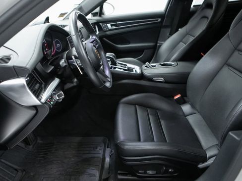 Certified 2022 Porsche Panamera Platinum Edition image 16