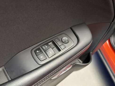 Used 2022 Dodge Challenger R/T w/ Blacktop Package image 10