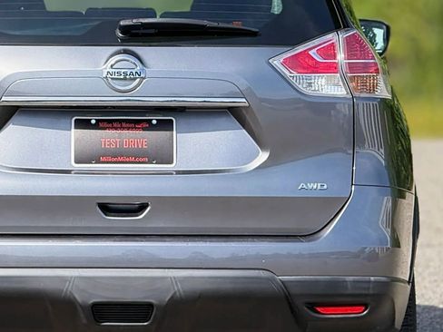 Used 2016 Nissan Rogue S AWD/4WD image 14