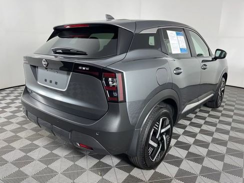 Certified 2025 Nissan Kicks SV FWD image 11