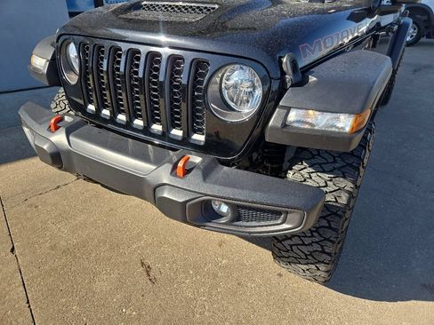Used 2023 Jeep Gladiator Mojave w/ Cold Weather Group AWD/4WD image 17