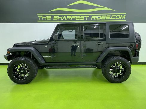 Used 2008 Jeep Wrangler Unlimited Rubicon w/ Dual Top Group image 6