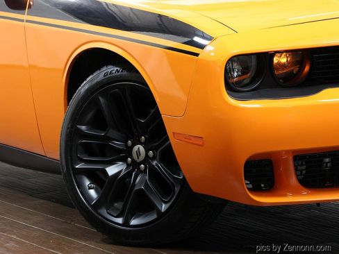 Used 2014 Dodge Challenger R/T Plus RWD image 3