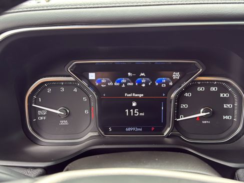 Used 2021 GMC Yukon Denali w/ Denali Premium Package image 14