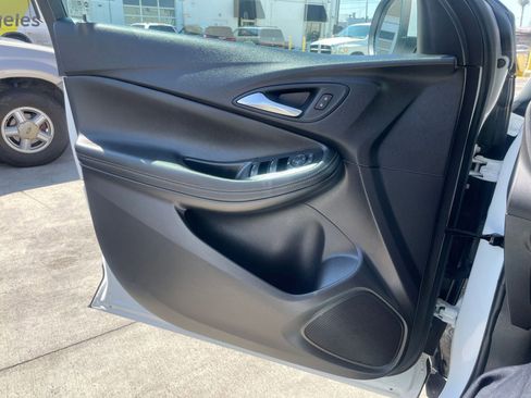 Used 2025 Buick Encore GX Preferred image 20