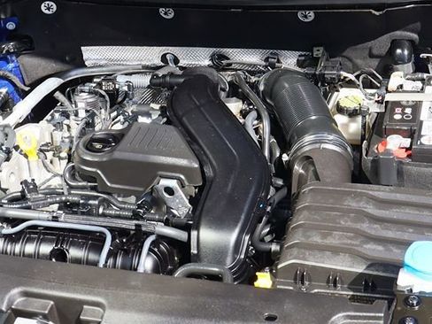 Used 2023 Volkswagen Taos SE image 56