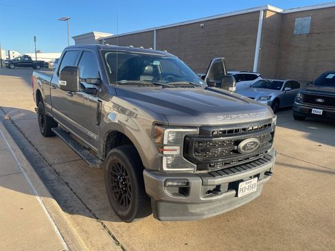 Used 2021 Ford F250 Lariat image 7