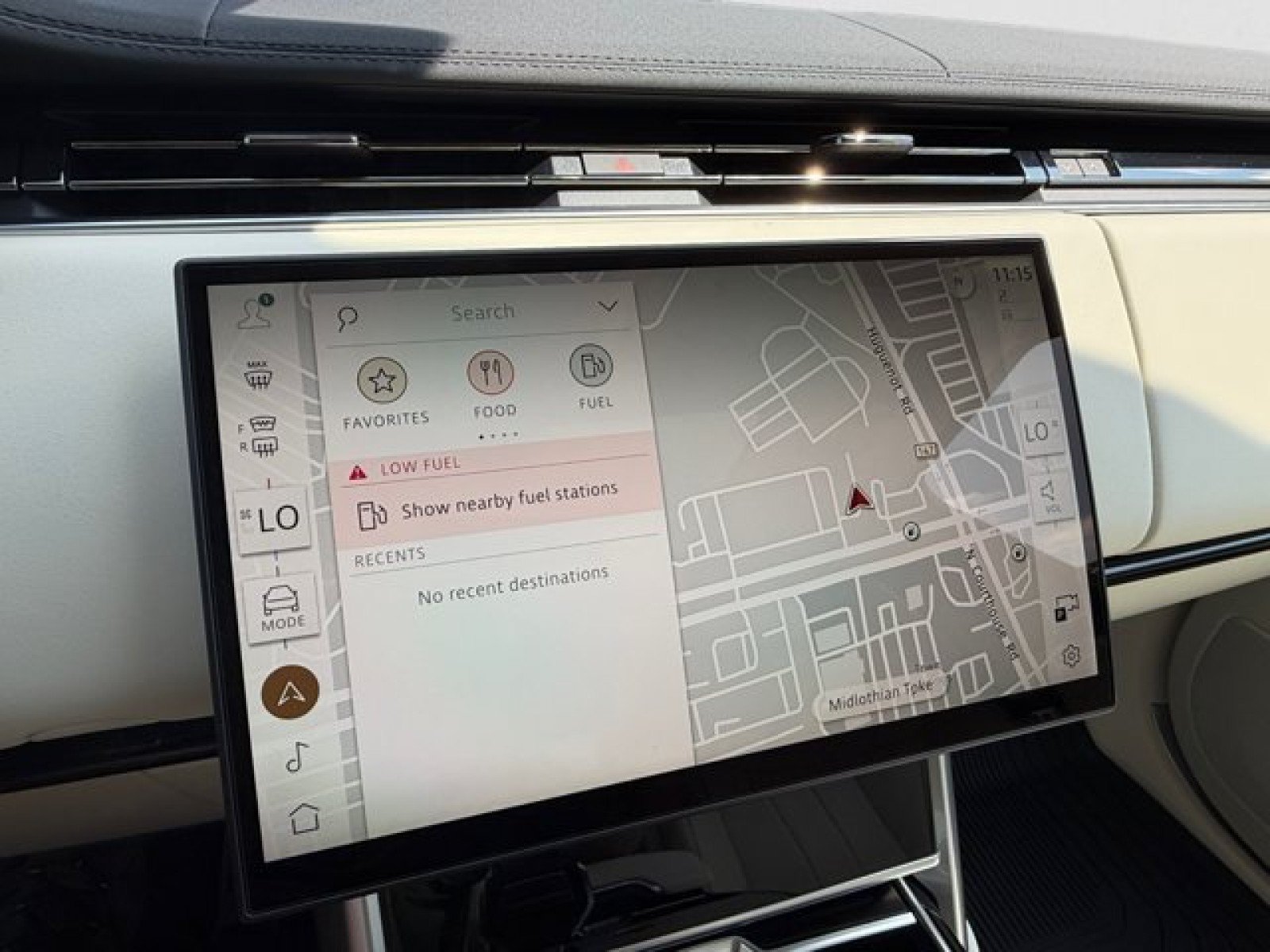 New 2026 Land Rover Range Rover SE AWD/4WD image 16